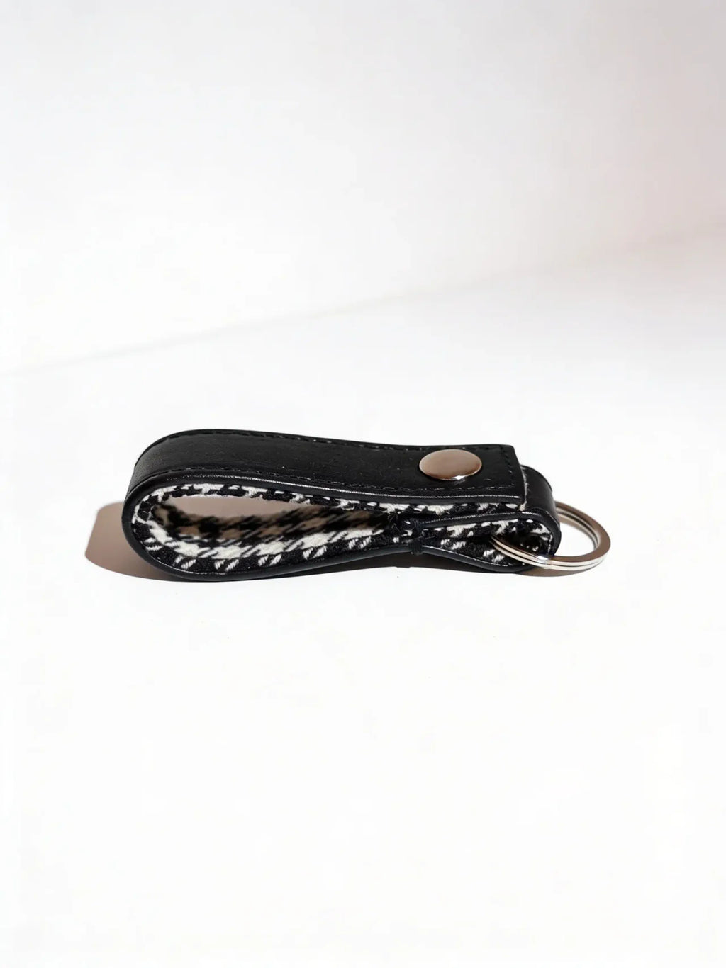 Houndstooth Keychain- Black