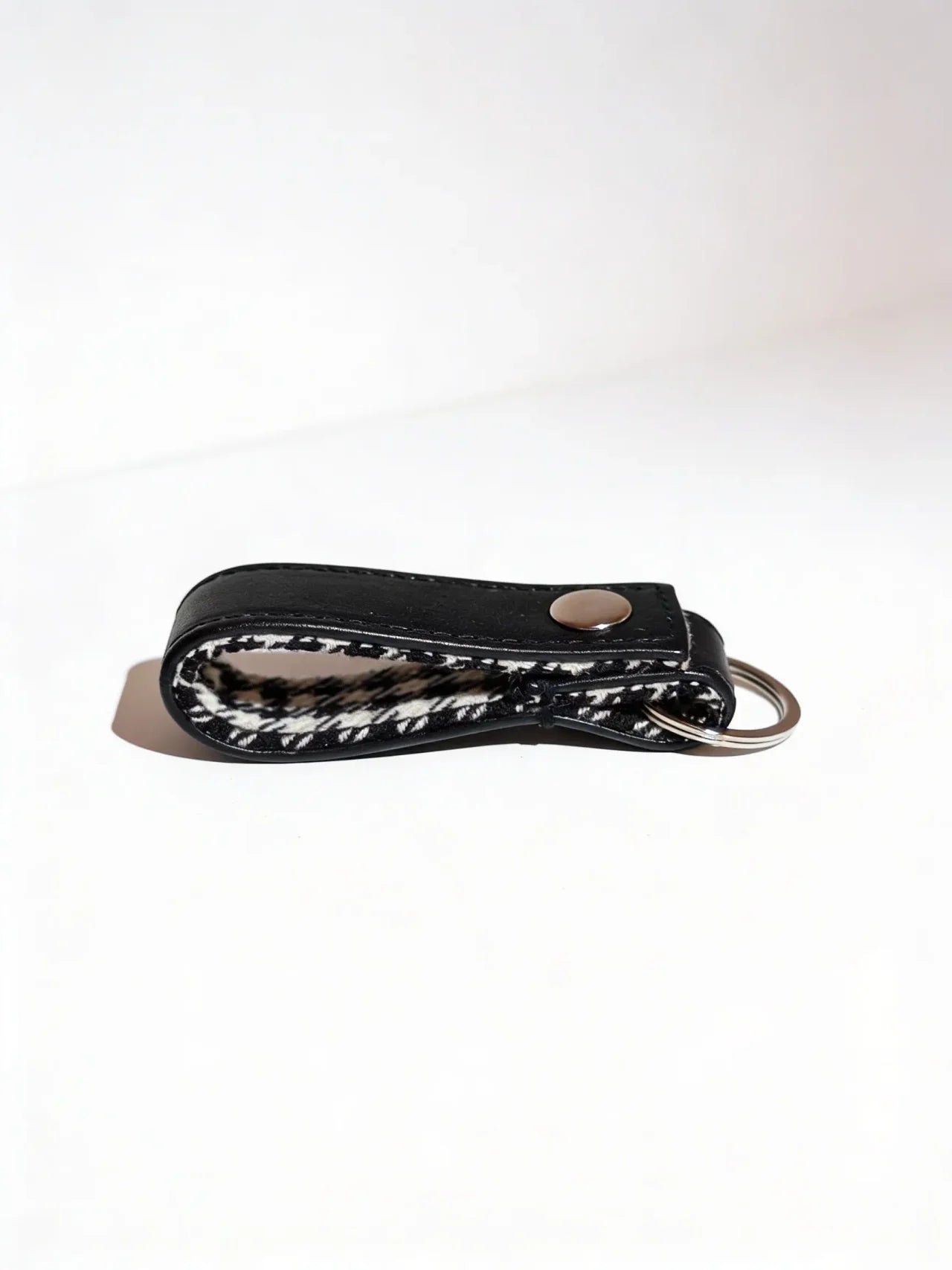 Houndstooth Keychain- Black